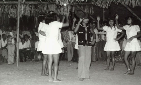 Rumahkai Girls dancing Hawaiian Hula Dance.